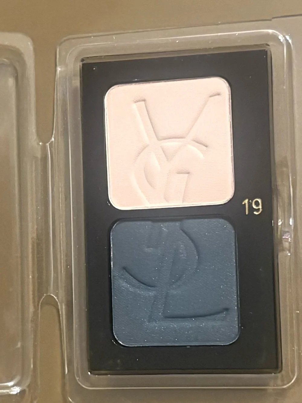 YVES SAINT LAURENT OMBRES DUOLUMIÈRES EYE SHADOW DUO #19 Net Wt. 0.09 oz. 2,8 g